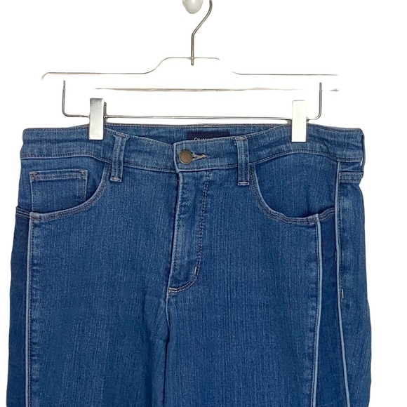 Chapter Club Blue Jeans Women Size 8 - Picture 2 of 5